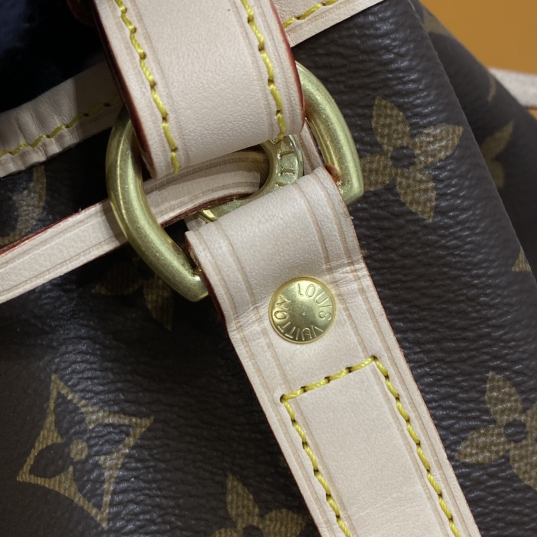 Louis Vuitton NOE Handbag Monogram M42224